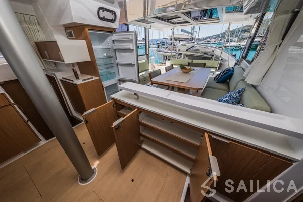 Bali Catspace - Yacht Charter Sailica