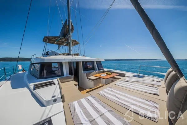 Bali 4.8  - Yacht Charter Sailica