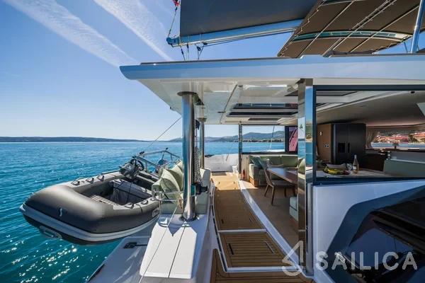 Bali 4.8  - Yacht Charter Sailica