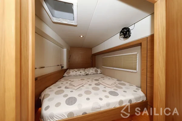 Bali 4.2 - Yacht Charter Sailica