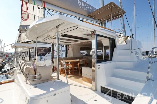 Bali 4.2 - Yacht Charter Sailica