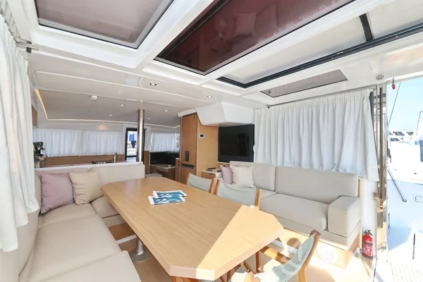 Bali 4.2 - Yacht Charter Sailica