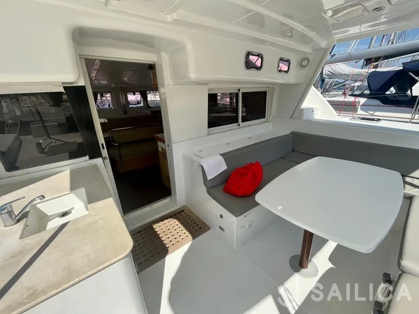 Lagoon 440 - Yacht Charter Sailica