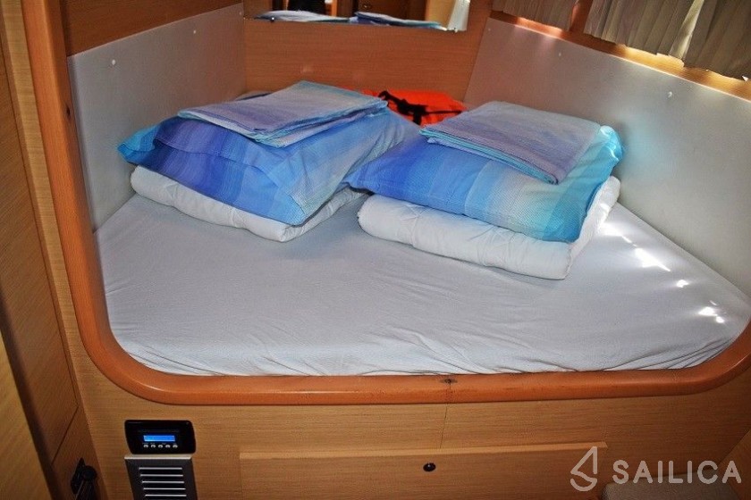 Lagoon 440 - Yacht Charter Sailica