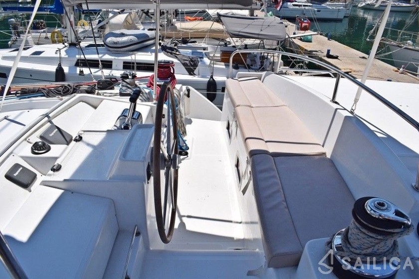 Lagoon 440 - Yacht Charter Sailica