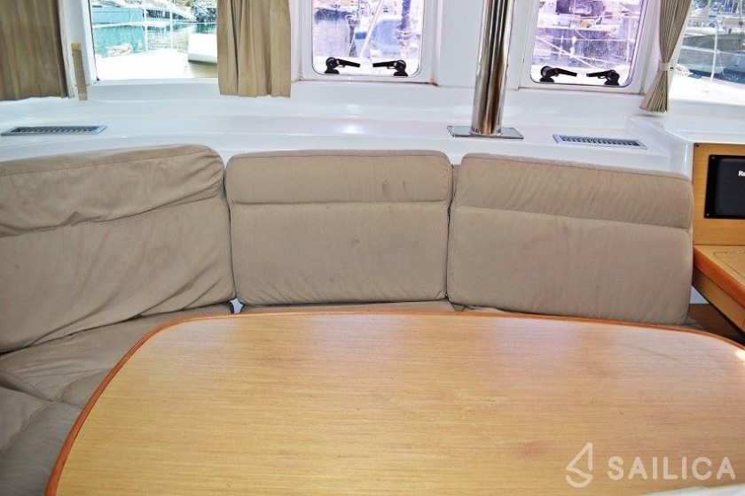 Lagoon 440 - Yacht Charter Sailica