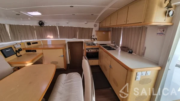 Lagoon 440 - Yacht Charter Sailica
