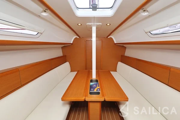 Sun Odyssey 33i - Yacht Charter Sailica