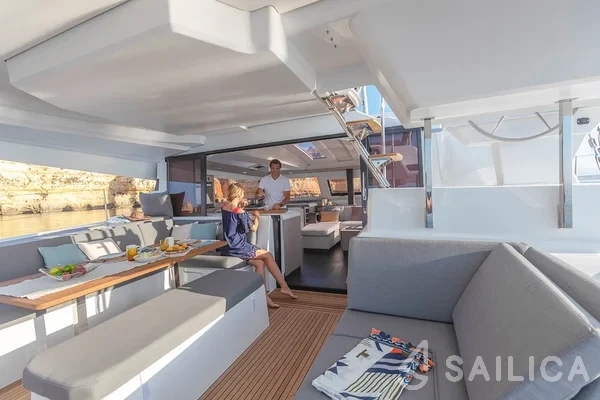 Elba 45 - Yacht Charter Sailica