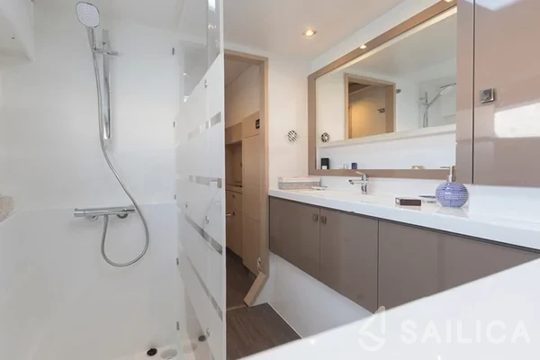 Elba 45 - Yacht Charter Sailica