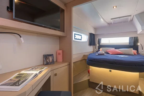 Elba 45 - Yacht Charter Sailica