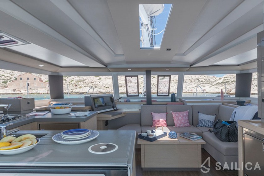 Elba 45 - Yacht Charter Sailica