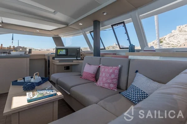 Elba 45 - Yacht Charter Sailica