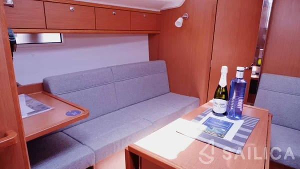 Bavaria 37 Cruiser - Yacht Charter Sailica