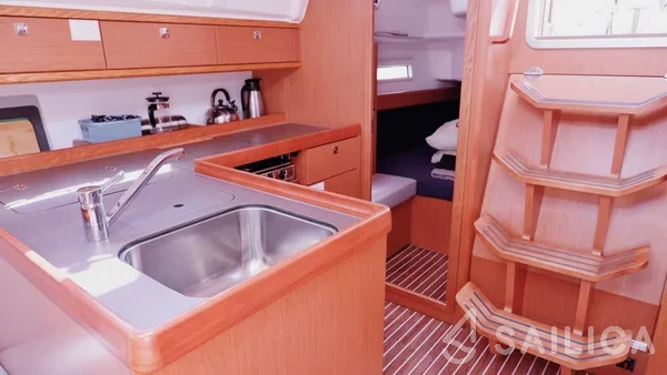 Bavaria 37 Cruiser - Yacht Charter Sailica