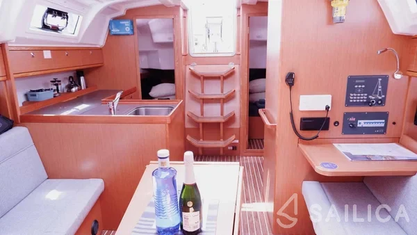Bavaria 37 Cruiser - Yacht Charter Sailica