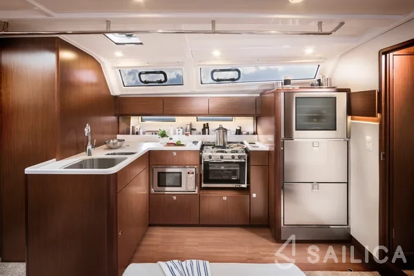 Bavaria Cruiser 46 Style - Yacht Charter Sailica