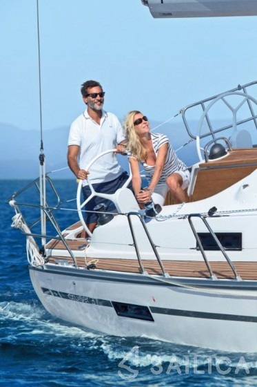 Bavaria 37 Cruiser - Yacht Charter Sailica