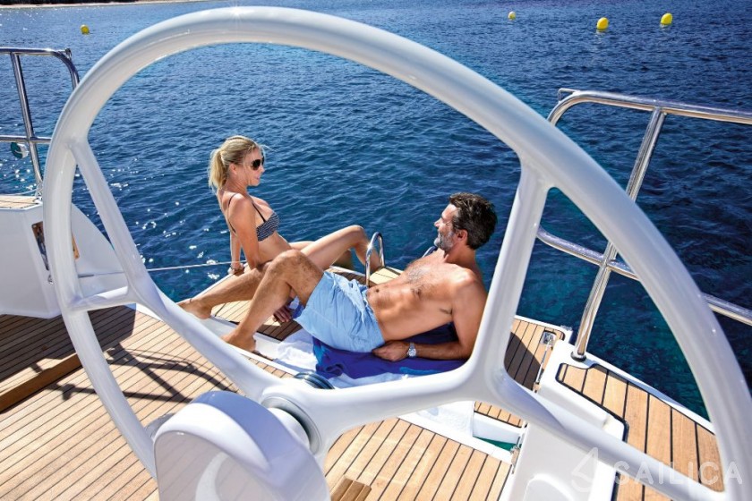 Bavaria 37 Cruiser - Yacht Charter Sailica