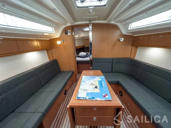 Bavaria 37 Cruiser - Yacht Charter Sailica