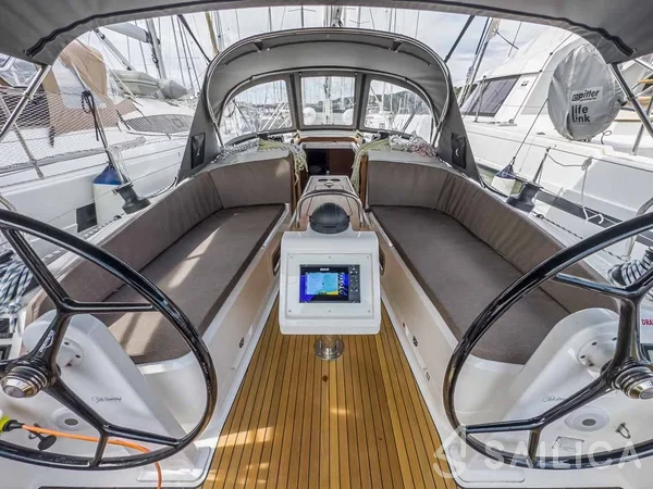 Bavaria 37 Cruiser - Yacht Charter Sailica