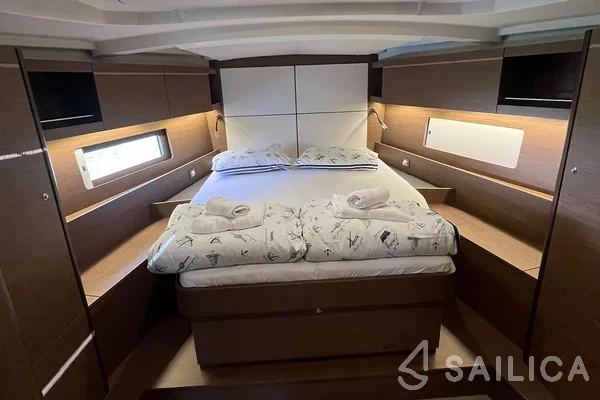 Oceanis 46.1 - Yacht Charter Sailica