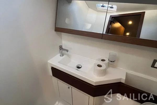 Oceanis 46.1 - Yacht Charter Sailica