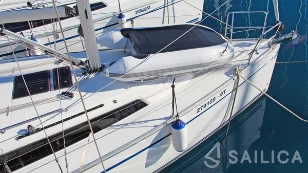 Bavaria 34 Cruiser - Yacht Charter Sailica