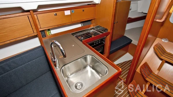 Bavaria 34 Cruiser - Yacht Charter Sailica