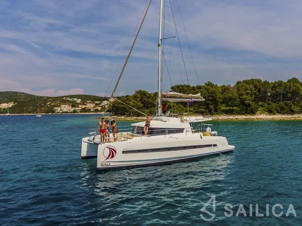 Bali 4.3 - Yacht Charter Sailica