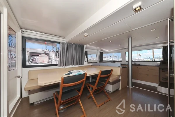 Bali 4.3 - Yacht Charter Sailica