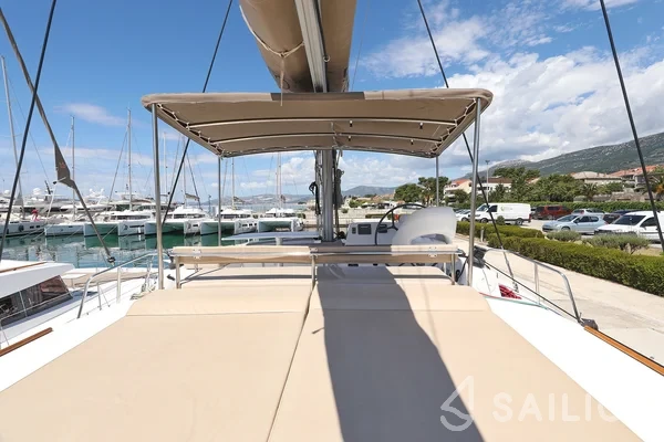 Bali 4.3 - Yacht Charter Sailica