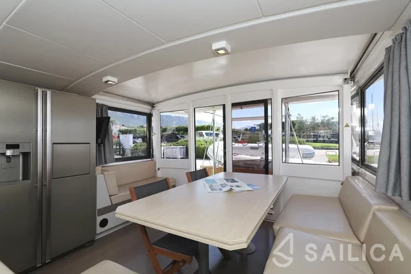 Bali 4.3 - Yacht Charter Sailica