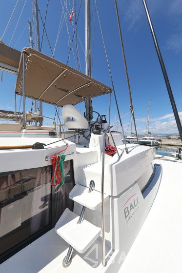 Bali 4.3 - Yacht Charter Sailica