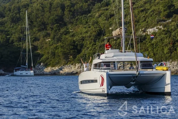 Bali 4.3 - Yacht Charter Sailica