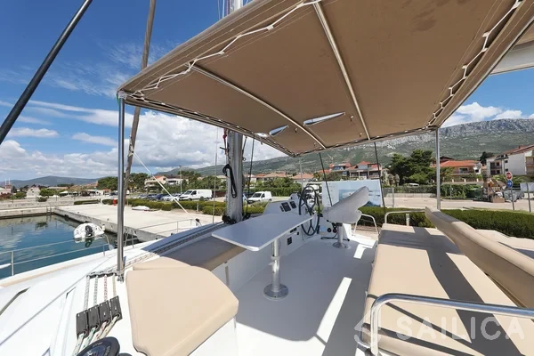 Bali 4.3 - Yacht Charter Sailica