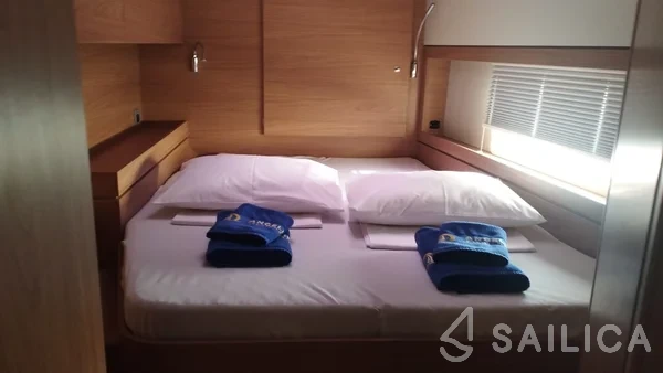 Bali 4.4 - Yacht Charter Sailica