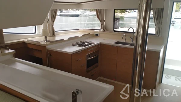 Bali 4.4 - Yacht Charter Sailica