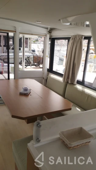 Bali 4.4 - Yacht Charter Sailica