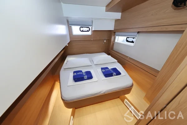 Bali 4.4 - Yacht Charter Sailica