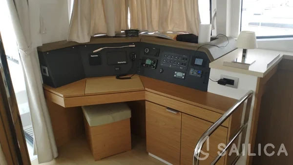 Bali 4.4 - Yacht Charter Sailica