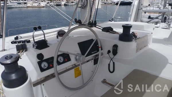 Bali 4.4 - Yacht Charter Sailica