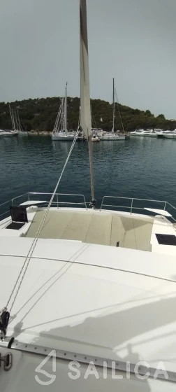 Bali 4.4 - Yacht Charter Sailica