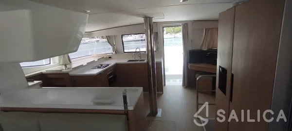 Bali 4.4 - Yacht Charter Sailica