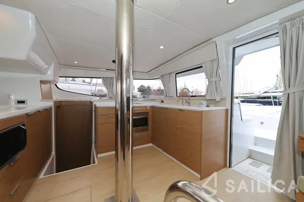 Bali 4.4 - Yacht Charter Sailica