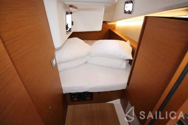 Sun Odyssey 380 - Yacht Charter Sailica