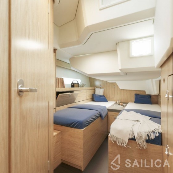 Bavaria 46 Cruiser - Yacht Charter Sailica