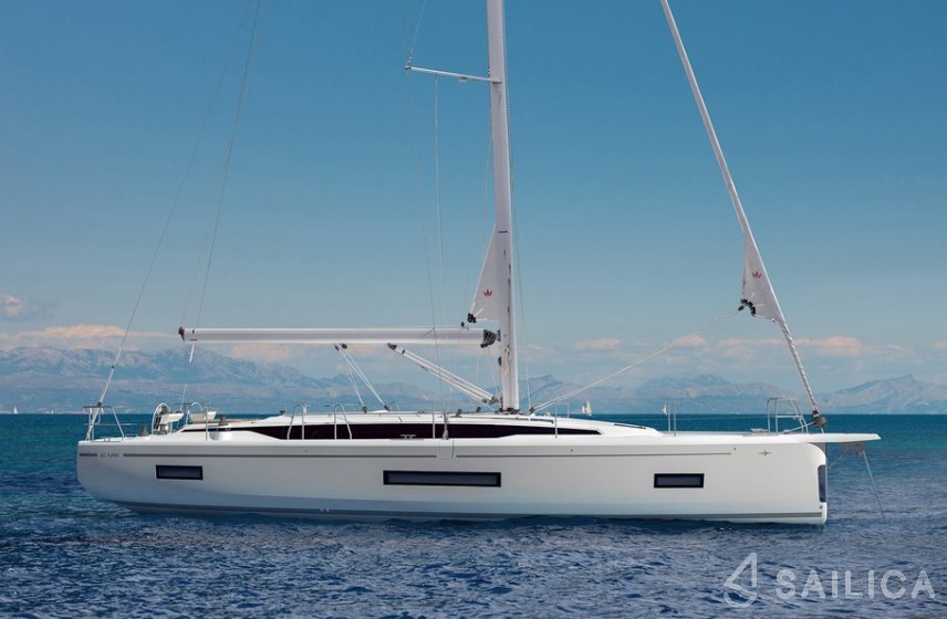 Bavaria 46 Cruiser - Yacht Charter Sailica
