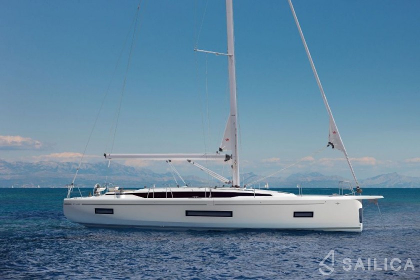 Bavaria 46 Cruiser - Yacht Charter Sailica