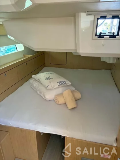 Bavaria 46 Cruiser - Yacht Charter Sailica